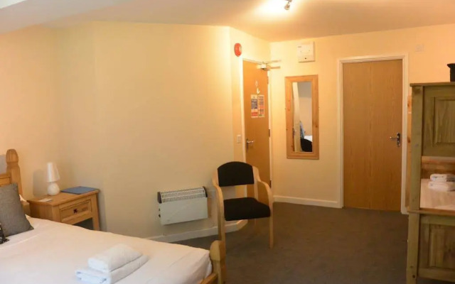 Roydon Marina Village Hotel