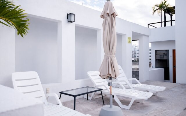 Arkana 9 by Grupo Amber