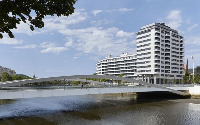 River Terrace 3 Apartment by FeelFree Rentals