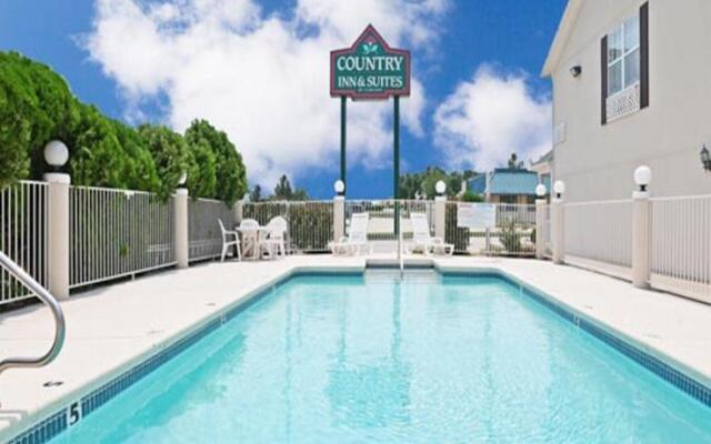 Country Inn and Suites Tulsa