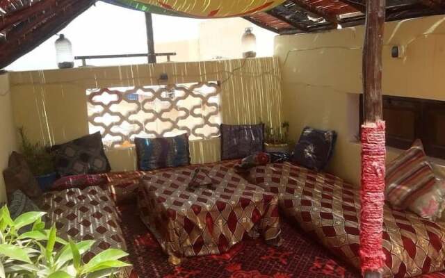 Nomad Surf House - Hostel