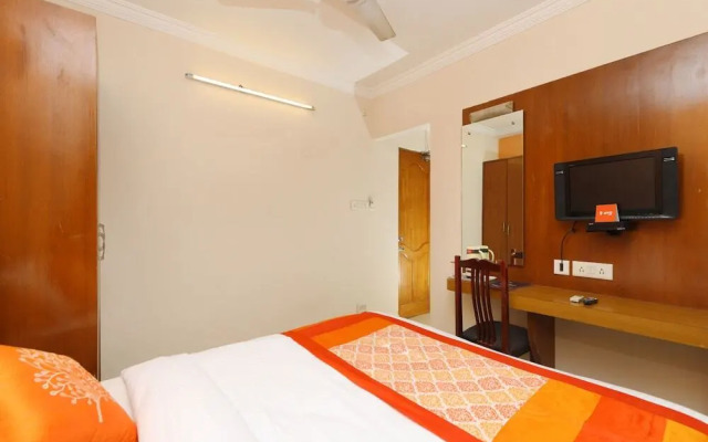 The City Manor by OYO Rooms