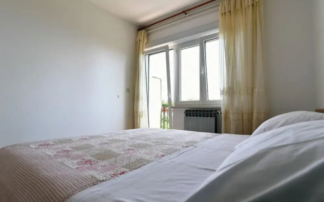 Scenic Retreat Rooms and Family Apartment