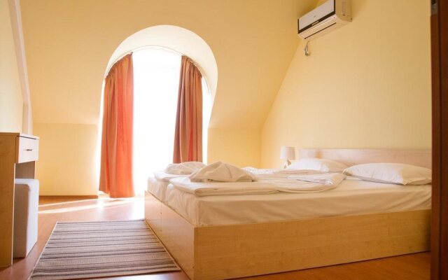 Anixy Apart Hotel