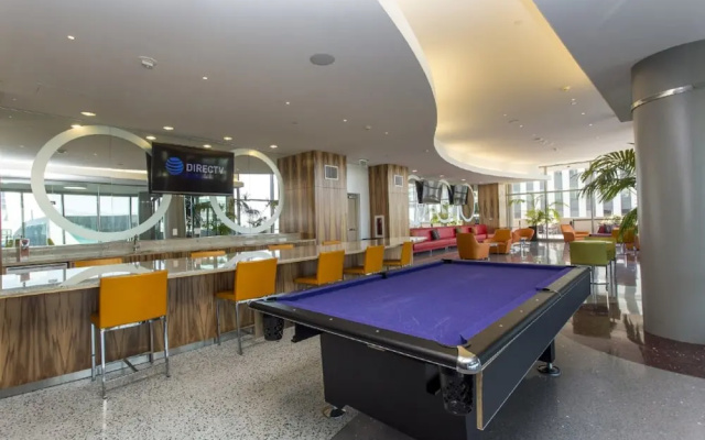 East West Comfort: Hollywood Walk Of Fame Apartments
