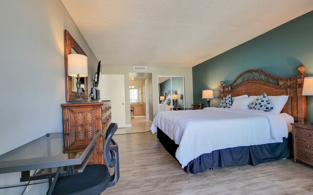 1201 South Hampton 2 Bedroom Condo