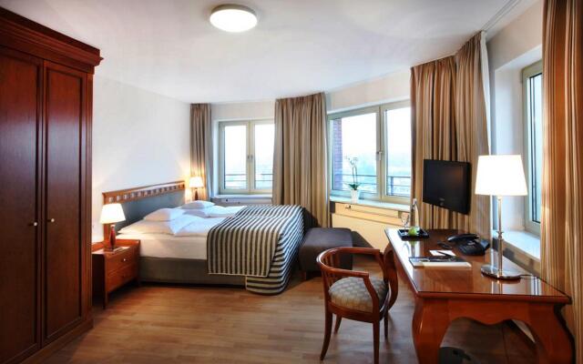 Lindner Hotel Frankfurt Main Plaza, part of JdV by Hyatt