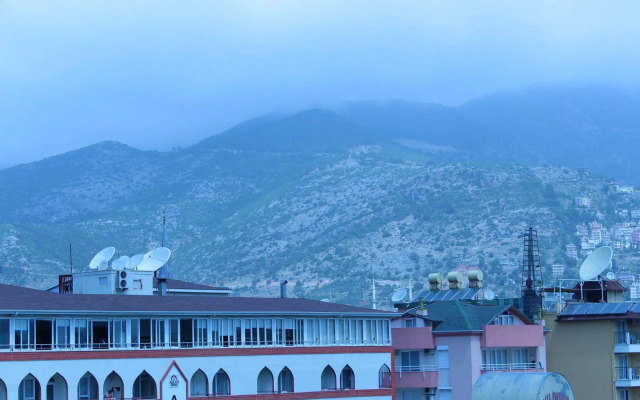 Mola Hotel
