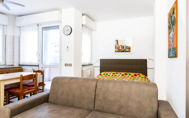 Pisani 4 in Monza With 1 Bathrooms