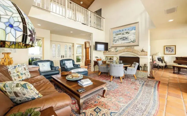 4 Bedroom With Pool in Oceanside