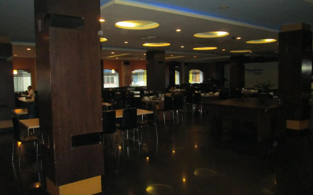 Hotel Kini