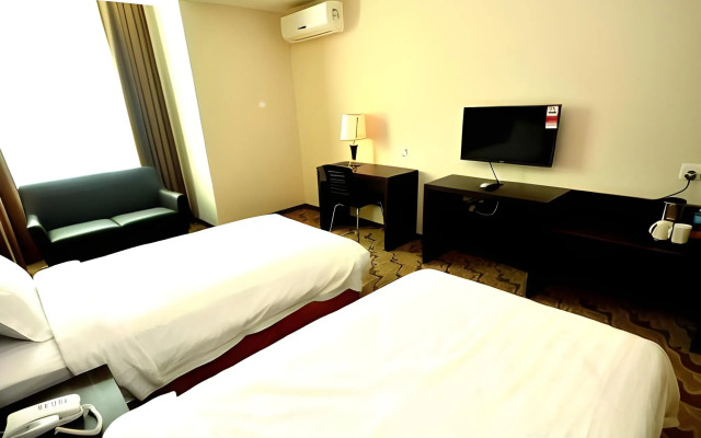 Eminent Hotel
