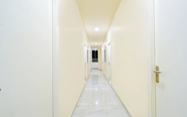 Fabhotel Lexus Grand