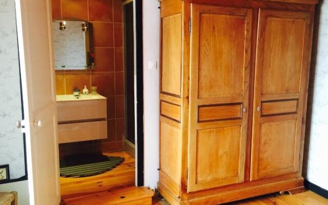 Aux Caprices des Dieux