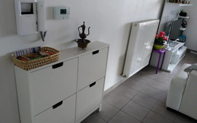 Appartement F3 Avec Parking Privee