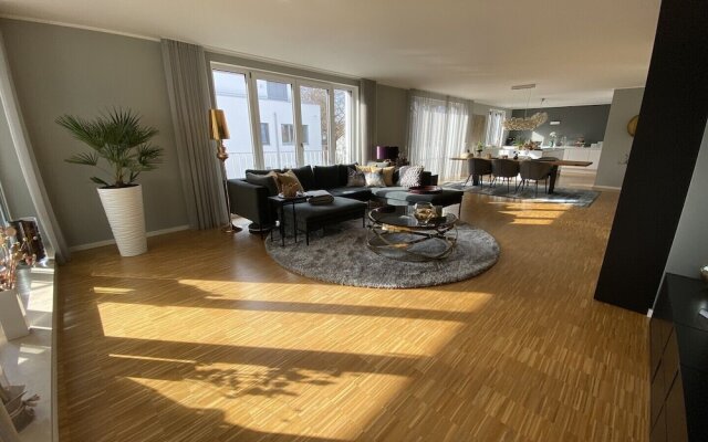 Beautiful 3-bed Apartment in Munchen