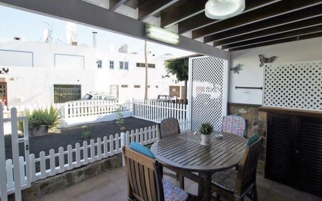 Apartment in Puerto del Carmen - 104394 by MO Rentals