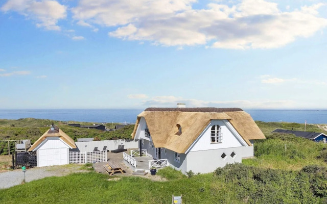 12 Person Holiday Home in Hirtshals-by Traum