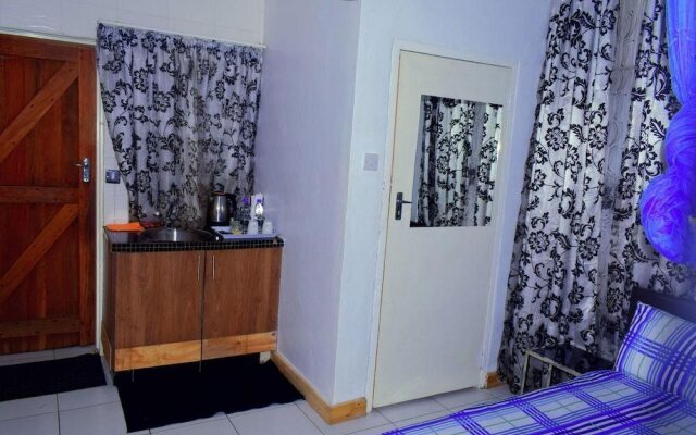 Spendwise Lodge and Apartments