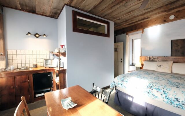 Owl's Nest Suites