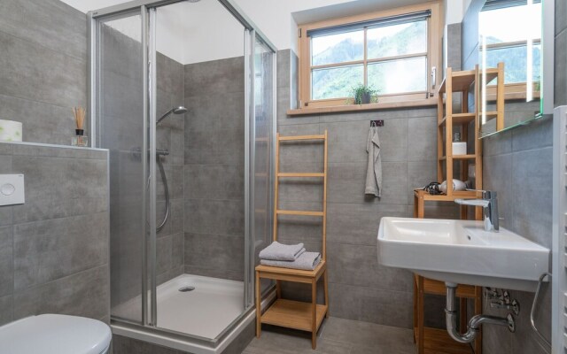 Detached Chalet w Combi Sauna, Near Ski Lift, Haus Liene