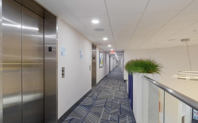 Holiday Inn Express & Suites Phoenix - Tempe by IHG