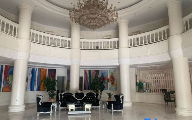 Roman Holiday Hotel