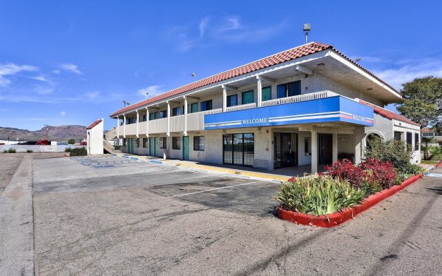 Motel 6 Kingman, AZ - Route 66 East