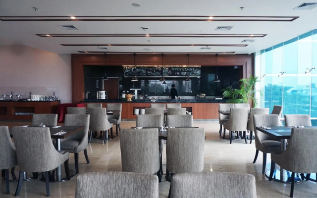 Avenzel Hotel & Convention Cibubur