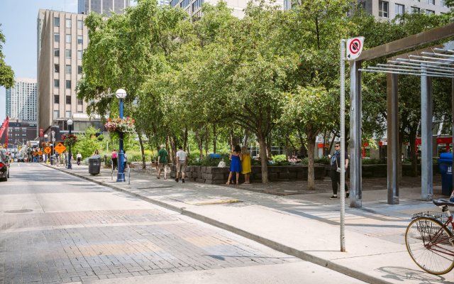 QuickStay - Chic in Yorkville (Yonge & Bloor)