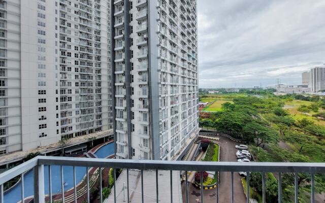 Modern Look And Comfy 2Br At Casa De Parco Apartment