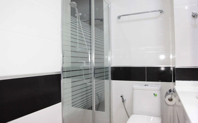 ThepThip ArtDeco Apartments