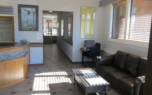 Lake City Inn & Suites