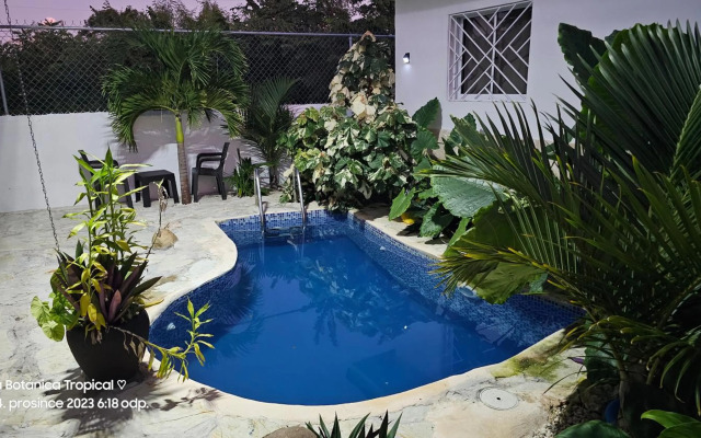 Luxury House Bungalow and apartments La Botánica Tropical