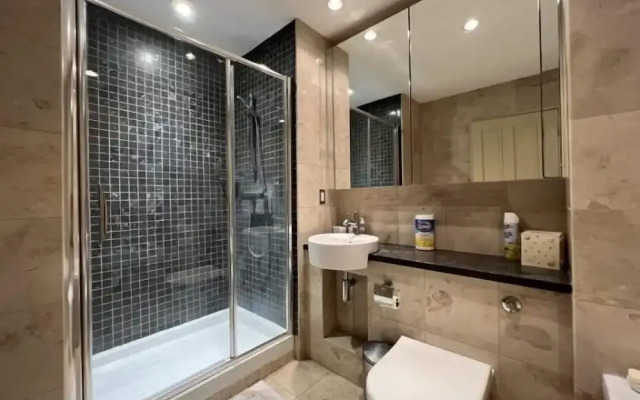 Waterside Apartment 101 by Island Villas