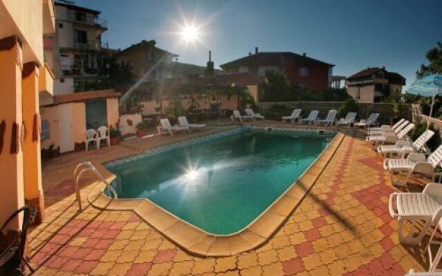 Dirossi Hotel