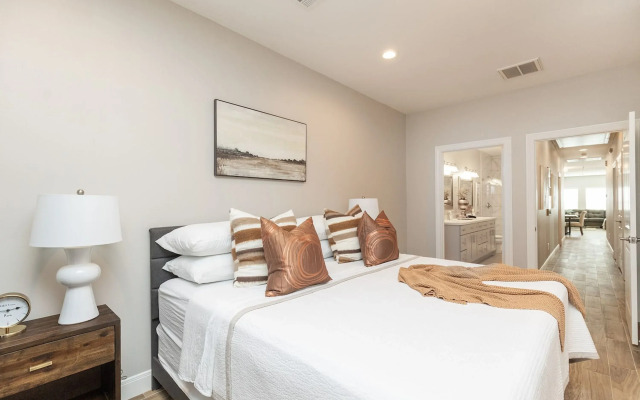 Modern Elegance:Minutes from NRG, Houston