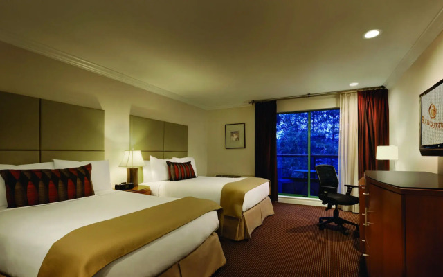Executive Suites Hotel Metro Vancouver