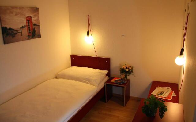 Easy - Living Budget Rooms