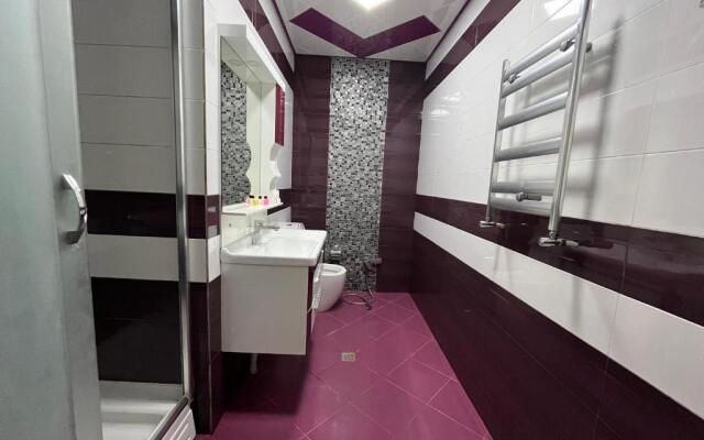 NİZAMİ STREET Center apartment