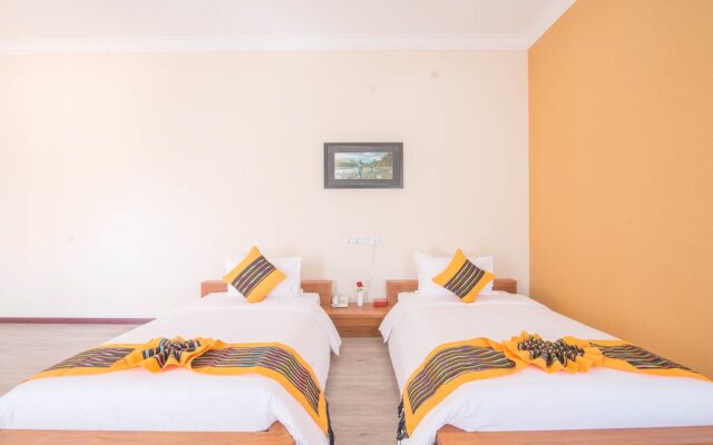 Royal Airstrip Hotel