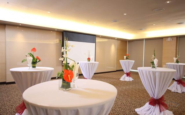 Quest Hotel & Conference Center
