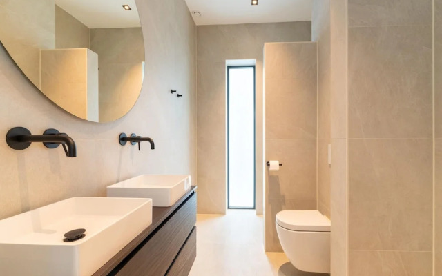 Beautiful Water Villa Near Harderwijk