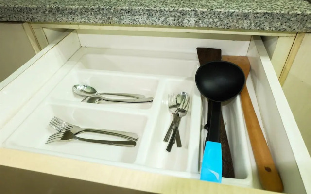 1 BR Thamrin Residence City View By Travelio