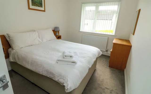 Harcombe House Bungalow 11