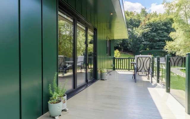 Secret Waterside Lodges in Worcestershire