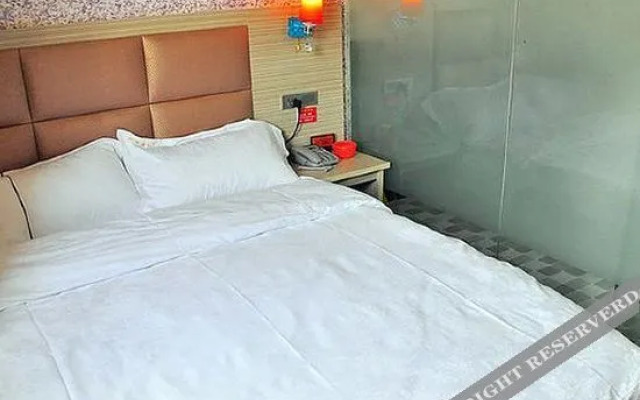 OYO Wuhan Hongtai Hotel