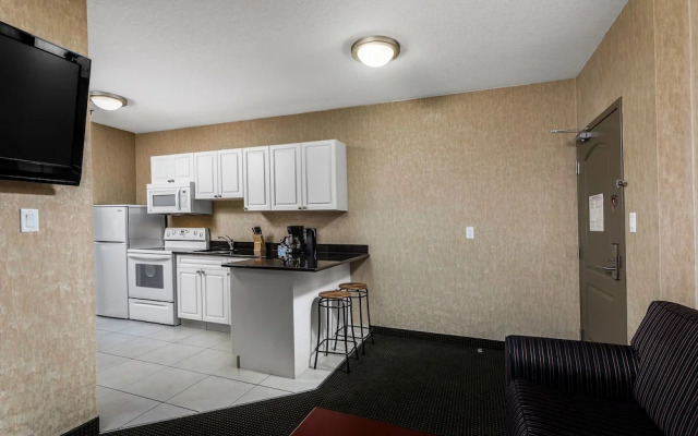 Redwood Inn & Suites