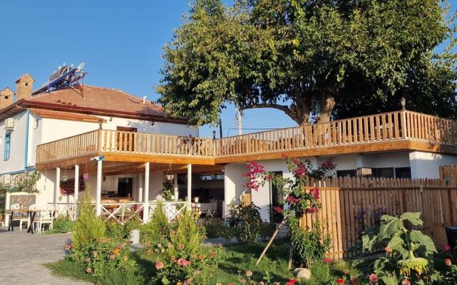 Tas Konak Butik Otel Bungalov