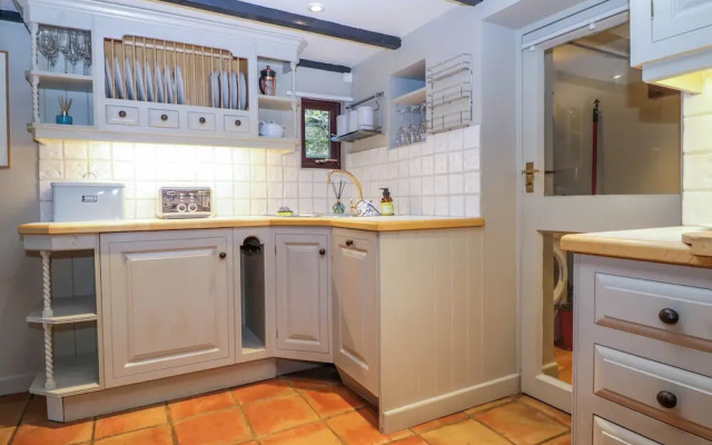 4 Trenhaile Terrace